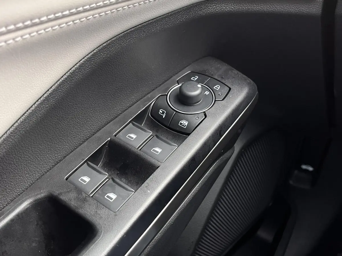 Premium 44 kWh 169PK Winterpack Matrix-LED Elek. Achterklep Camera B&O Keyless Climate Privacy Glass *Nieuwstaat*