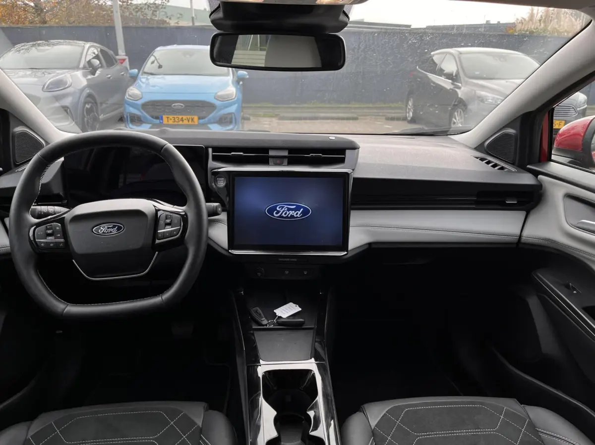 Premium 44 kWh 169PK Winterpack Matrix-LED Elek. Achterklep Camera B&O Keyless Climate Privacy Glass *Nieuwstaat*