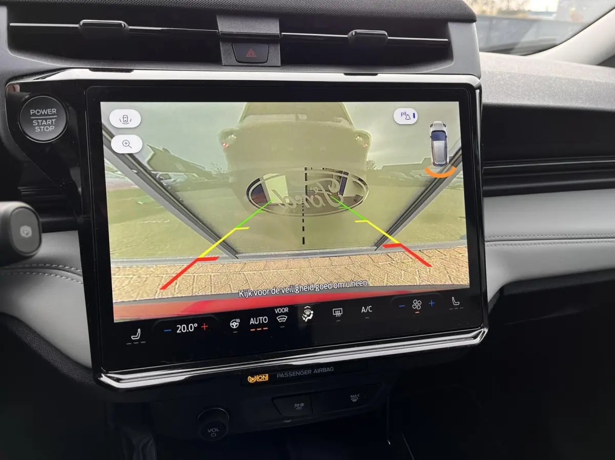 Premium 44 kWh 169PK Winterpack Matrix-LED Elek. Achterklep Camera B&O Keyless Climate Privacy Glass *Nieuwstaat*