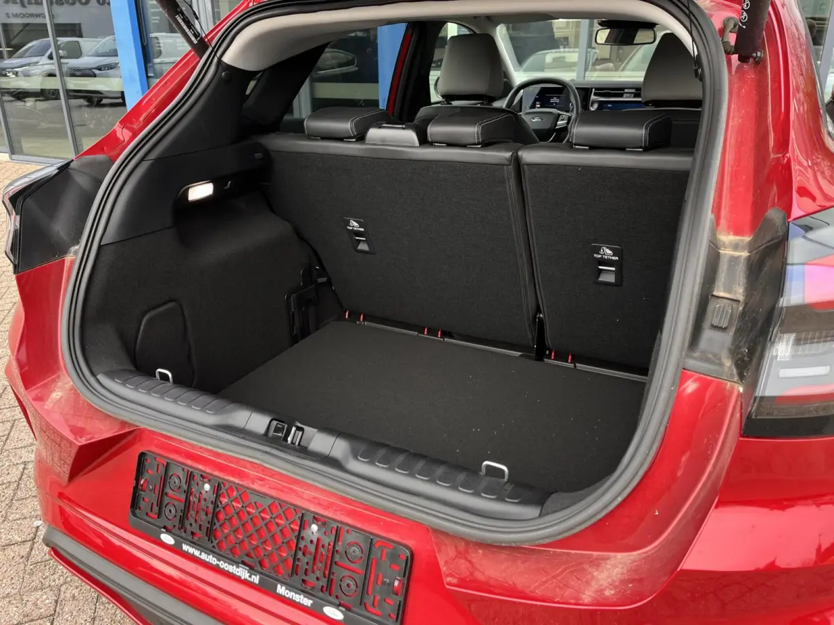 Premium 44 kWh 169PK Winterpack Matrix-LED Elek. Achterklep Camera B&O Keyless Climate Privacy Glass *Nieuwstaat*