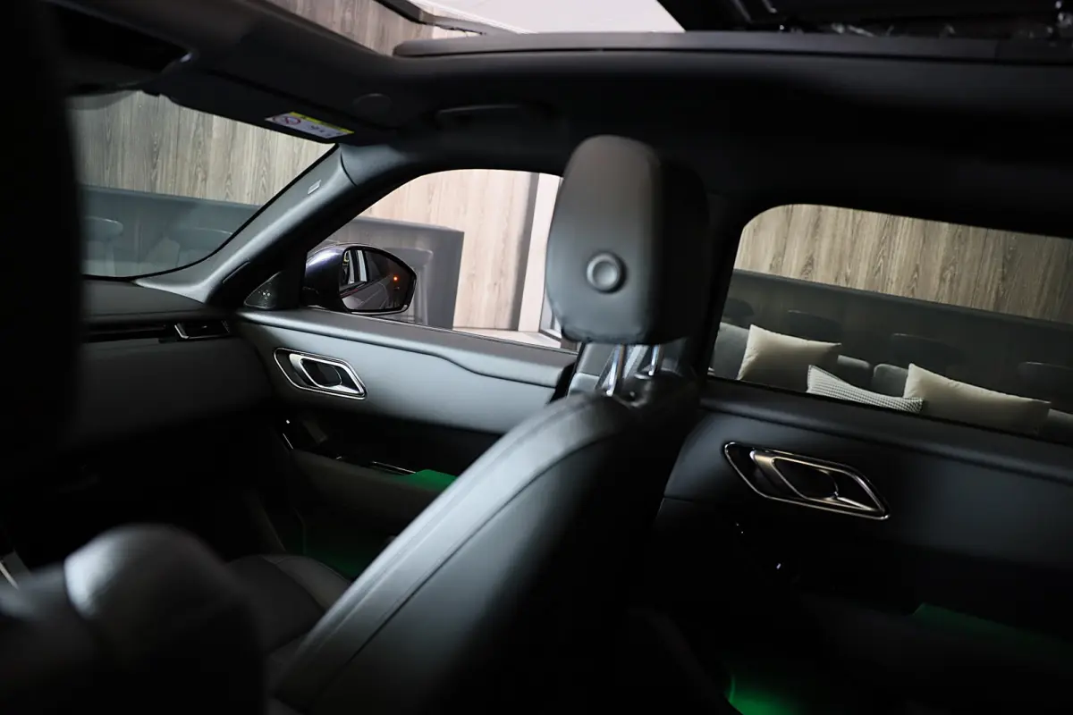 2.0 P400e R-Dynamic HSE / Acc / Lane Assist / Dode Hoek / 360 Camera / Memory / Meridian / Leder