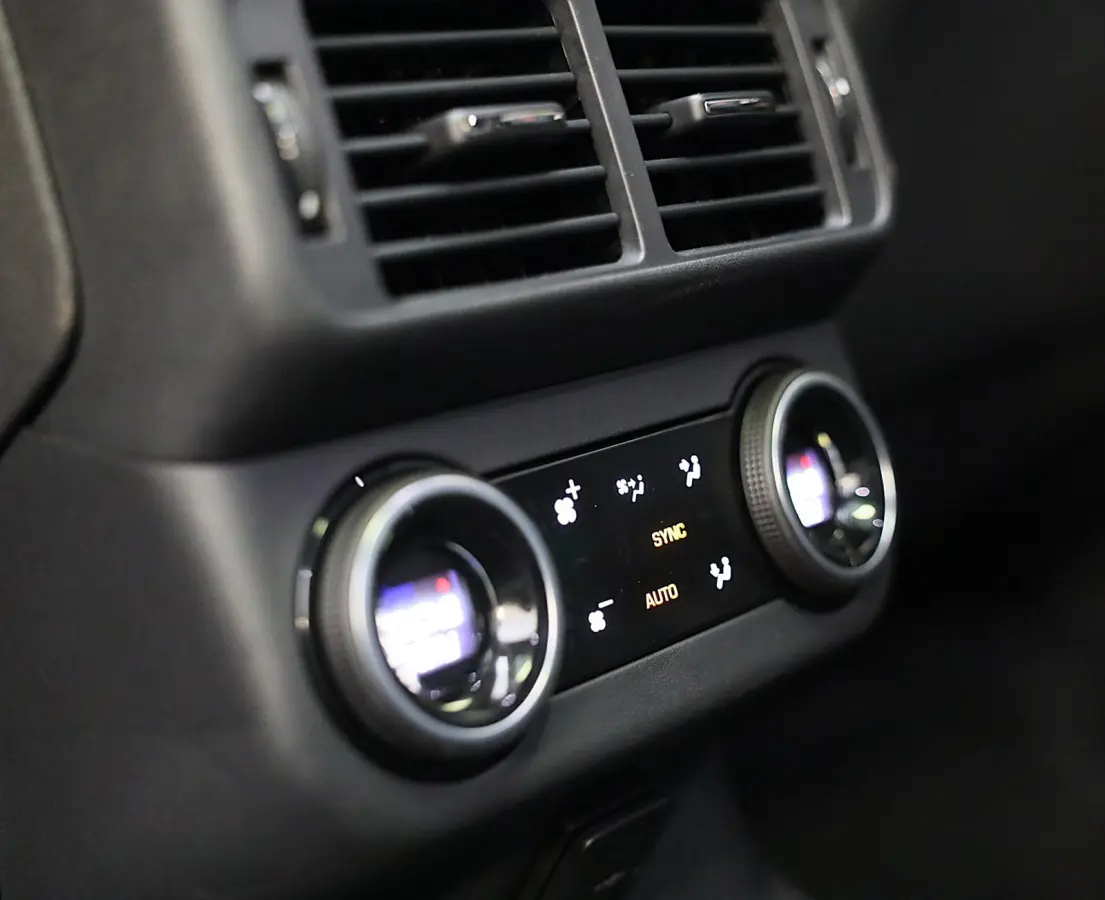 2.0 P400e R-Dynamic HSE / Acc / Lane Assist / Dode Hoek / 360 Camera / Memory / Meridian / Leder