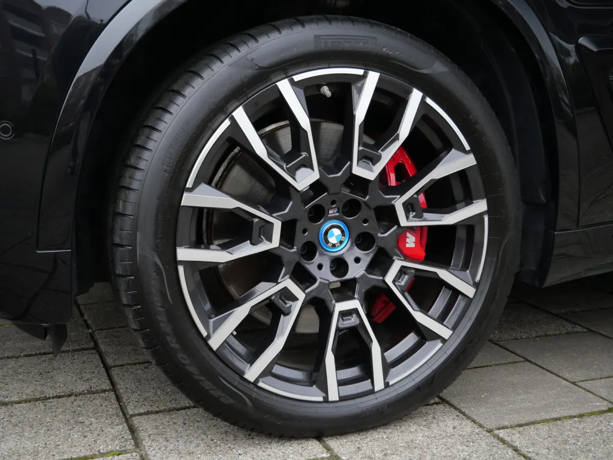 xDrive50e 490 Pk Automaat M-pakket / Leer / Pano-dak / Trekhaak / Camera's / DAB