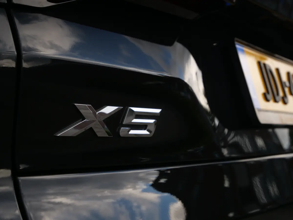 xDrive50e 490 Pk Automaat M-pakket / Leer / Pano-dak / Trekhaak / Camera's / DAB