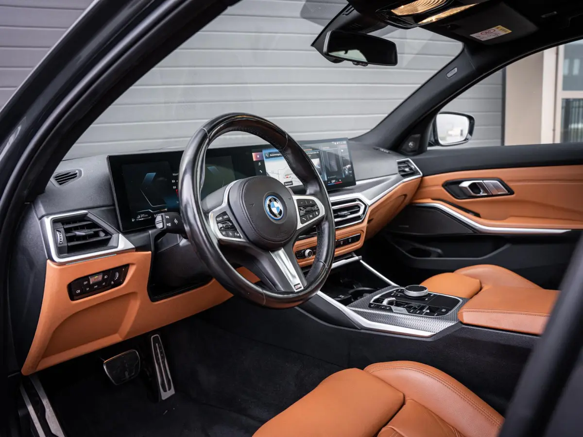 330e xDrive M-Sport Pro - Pano l M-Kuipstoel l H/Kardon