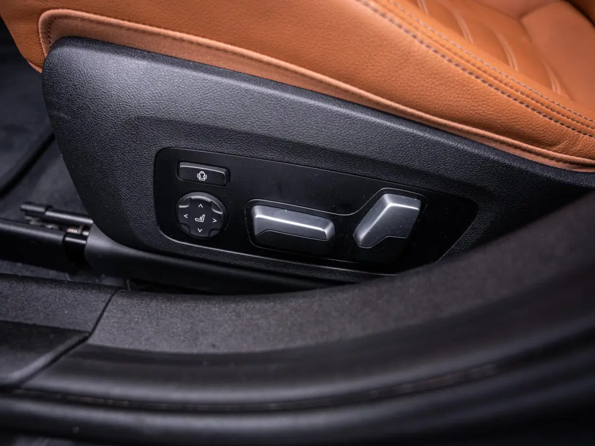 330e xDrive M-Sport Pro - Pano l M-Kuipstoel l H/Kardon