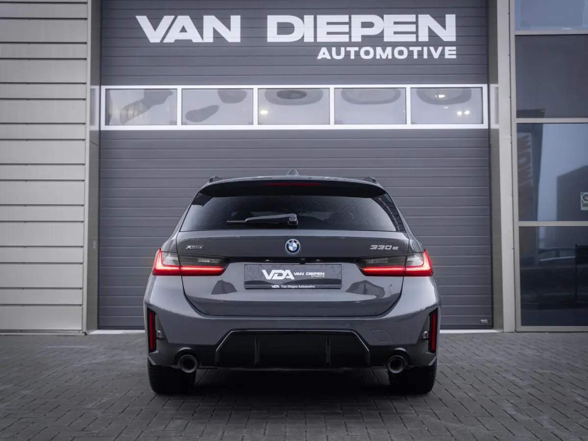 330e xDrive M-Sport Pro - Pano l M-Kuipstoel l H/Kardon
