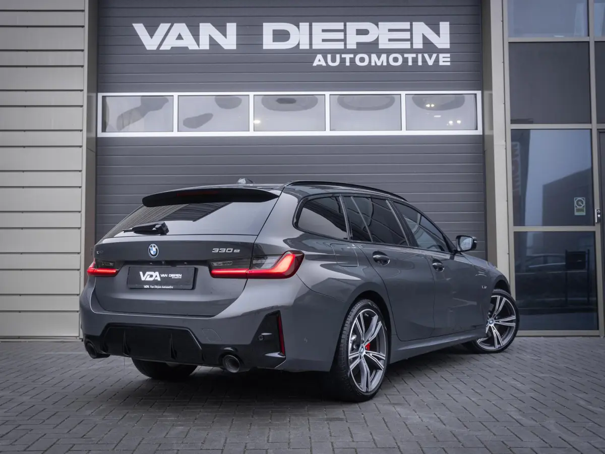 330e xDrive M-Sport Pro - Pano l M-Kuipstoel l H/Kardon