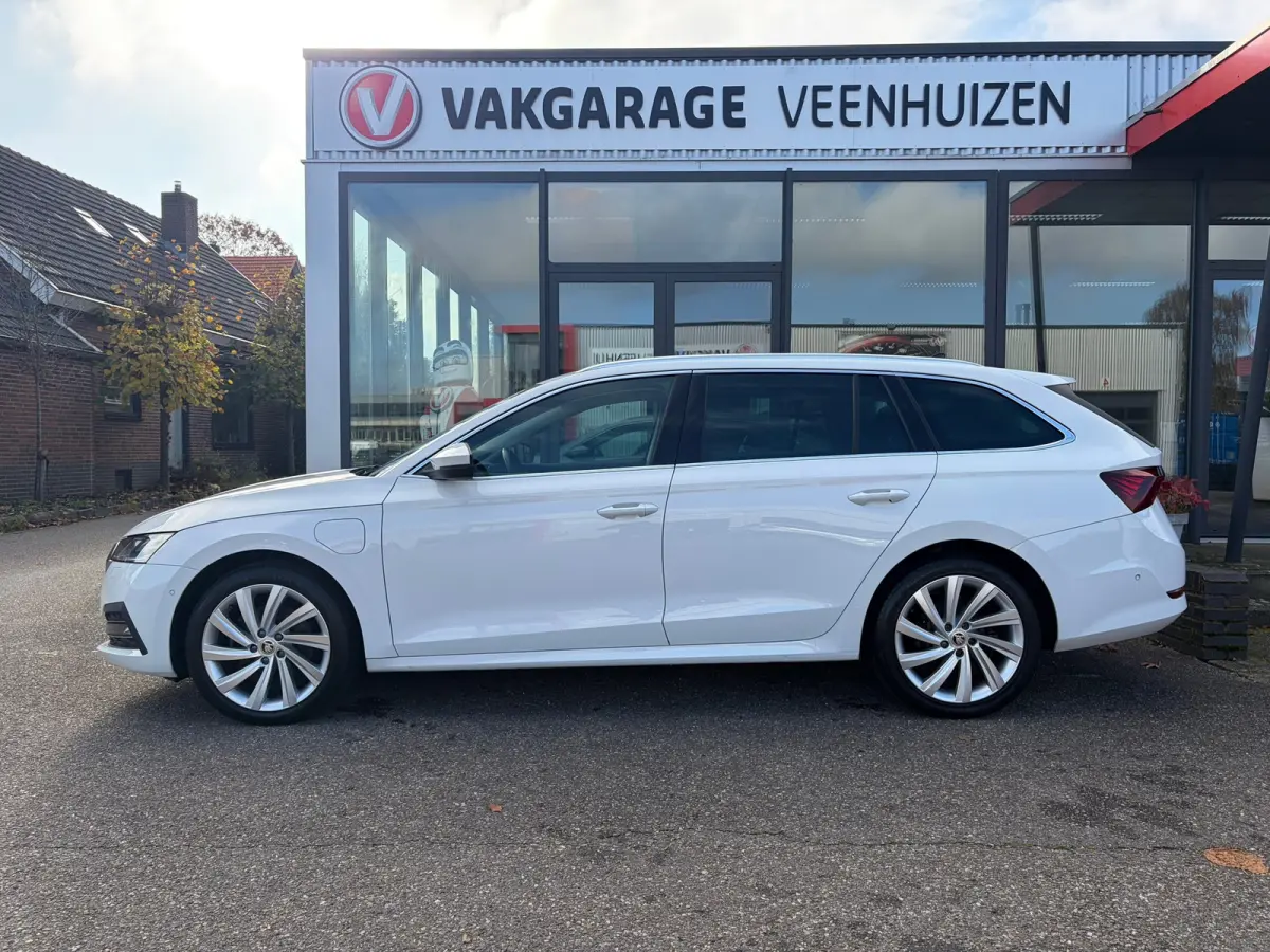 1.4 TSI iV PHEV Business Edition Plus|Rijklaar prijs|Pano dak|Elek. stoel|Memory|Carplay|