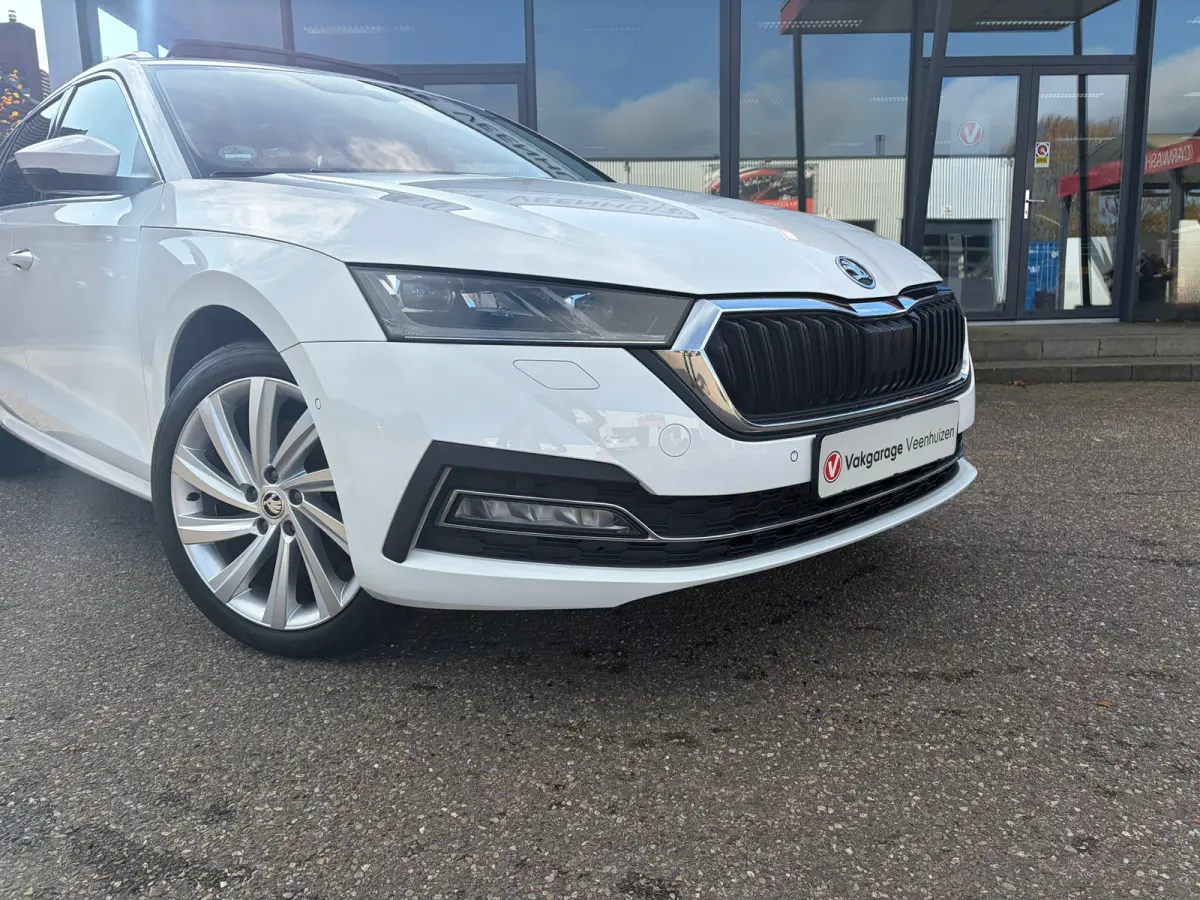 1.4 TSI iV PHEV Business Edition Plus|Rijklaar prijs|Pano dak|Elek. stoel|Memory|Carplay|