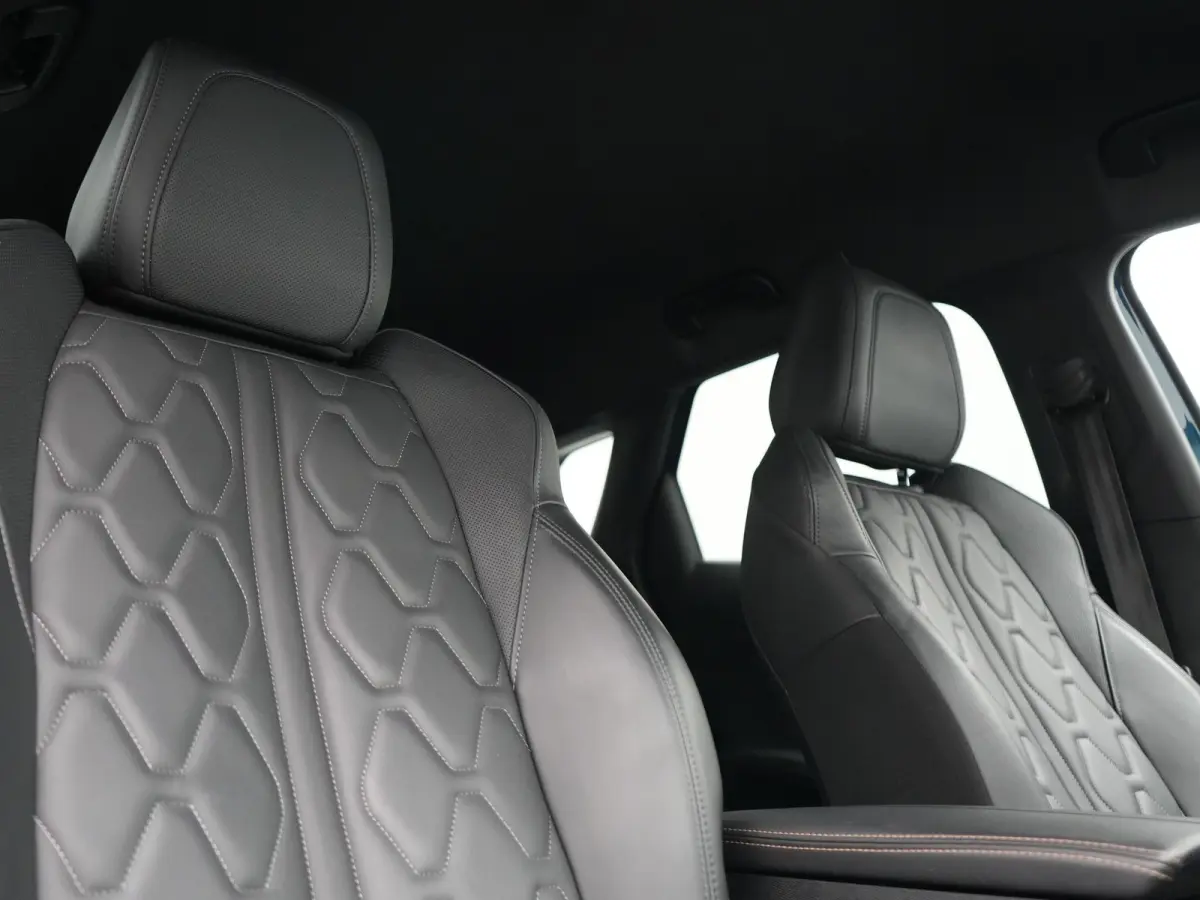 1.6 HYbrid GT 225pk PHEV Dealer O.H | Adaptive Cruise | 360 Camera | Focal Audio | Lederen Sportstoelen Massage & Memory | Keyless | Apple Carplay | Pilot Assist | Sfeerverlichting | Virtual