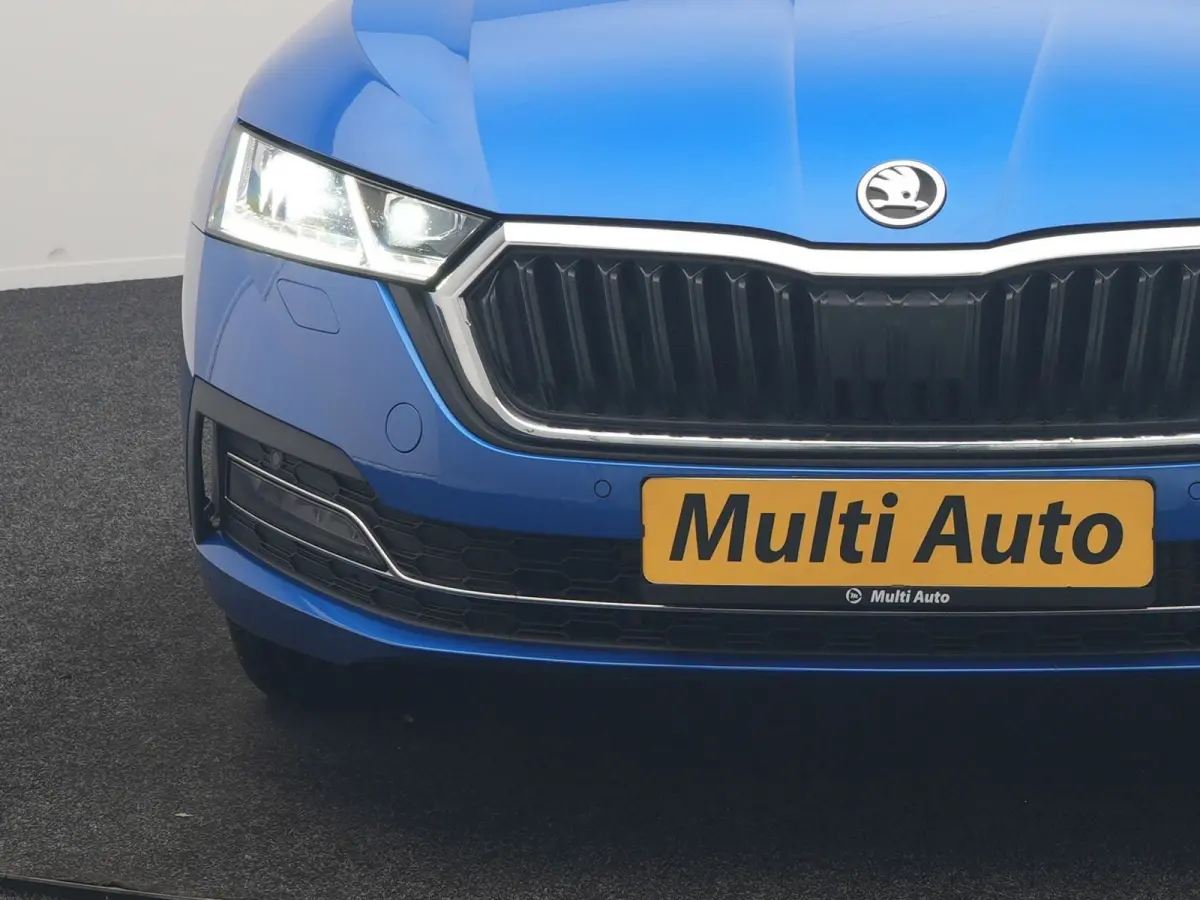 1.4 TSI iV Style PHEV 204pk Dealer O.H | Adaptive Cruise | Head Up | Crystal LED | Camera | Sportstoelen Memory & Verwarmd | Keyless | BLIS | Apple Carplay | Stuurverwarming | Travel Assist 