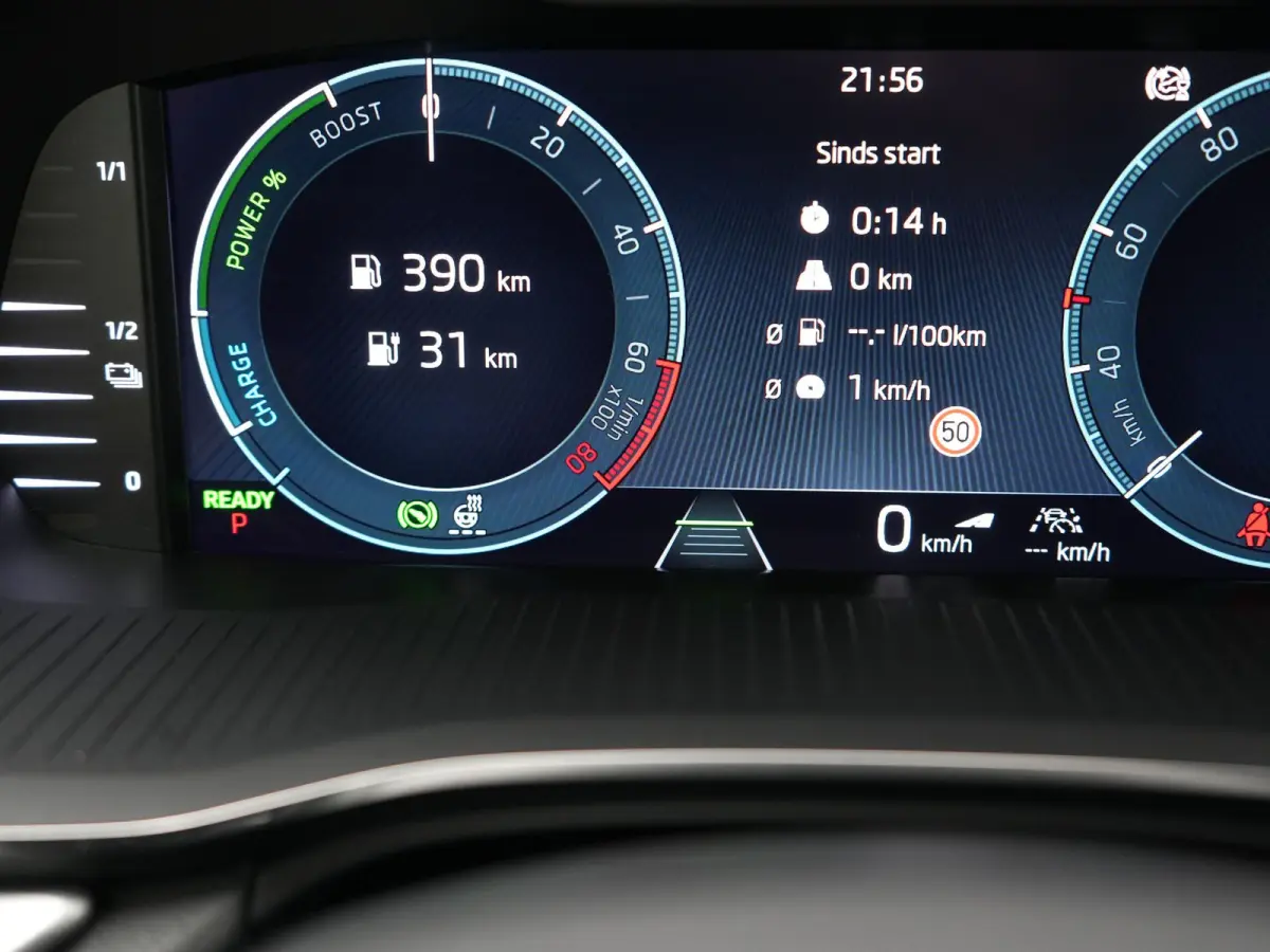 1.4 TSI iV Style PHEV 204pk Dealer O.H | Adaptive Cruise | Head Up | Crystal LED | Camera | Sportstoelen Memory & Verwarmd | Keyless | BLIS | Apple Carplay | Stuurverwarming | Travel Assist 