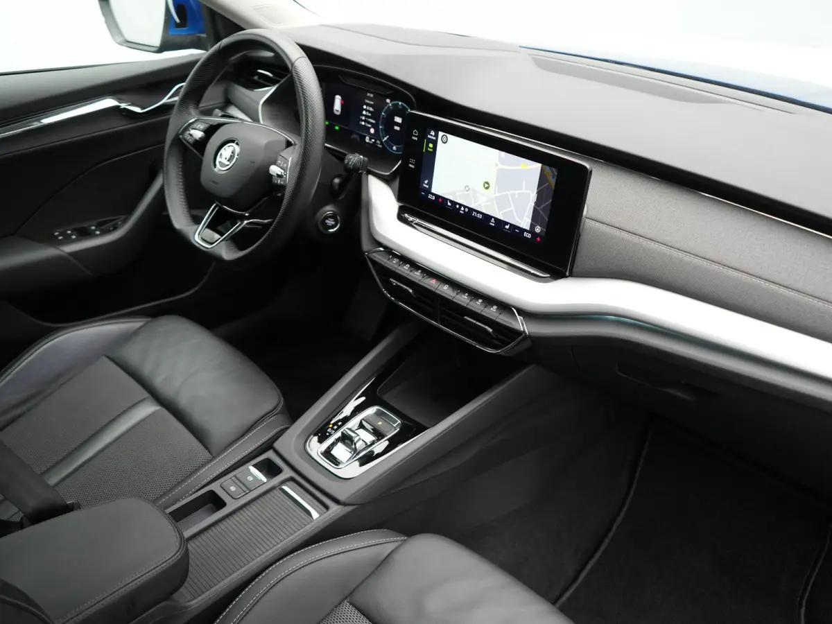 1.4 TSI iV Style PHEV 204pk Dealer O.H | Adaptive Cruise | Head Up | Crystal LED | Camera | Sportstoelen Memory & Verwarmd | Keyless | BLIS | Apple Carplay | Stuurverwarming | Travel Assist 