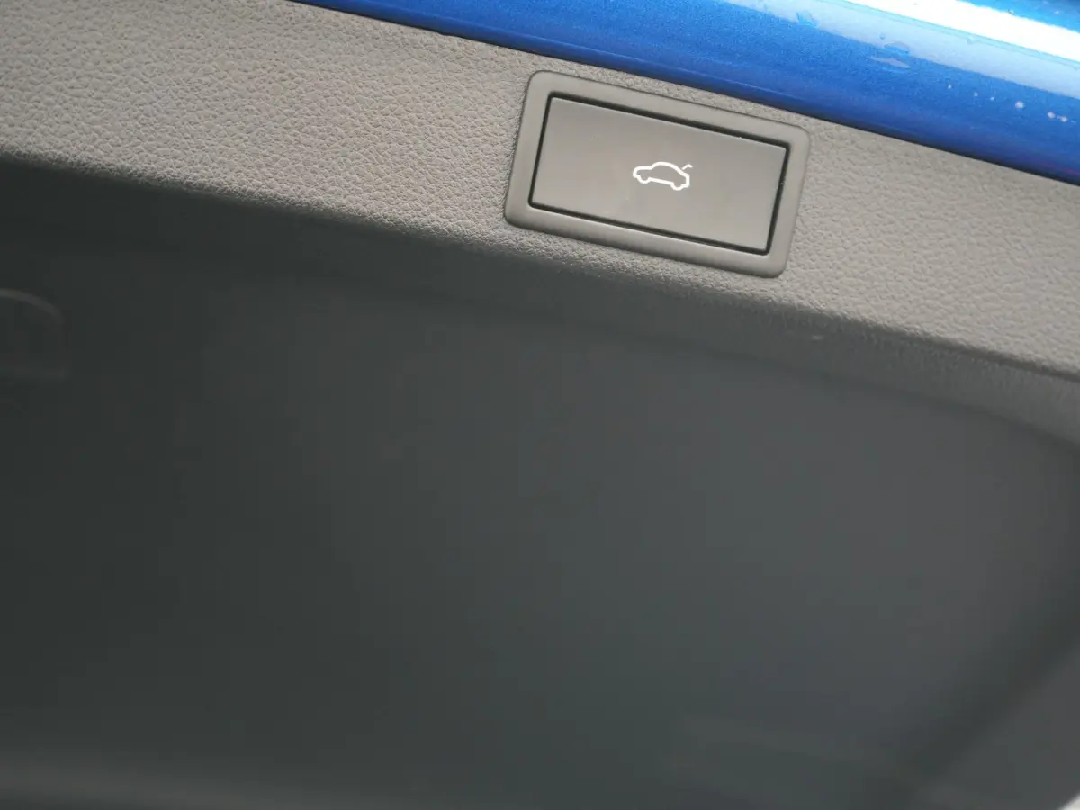 1.4 TSI iV Style PHEV 204pk Dealer O.H | Adaptive Cruise | Head Up | Crystal LED | Camera | Sportstoelen Memory & Verwarmd | Keyless | BLIS | Apple Carplay | Stuurverwarming | Travel Assist 