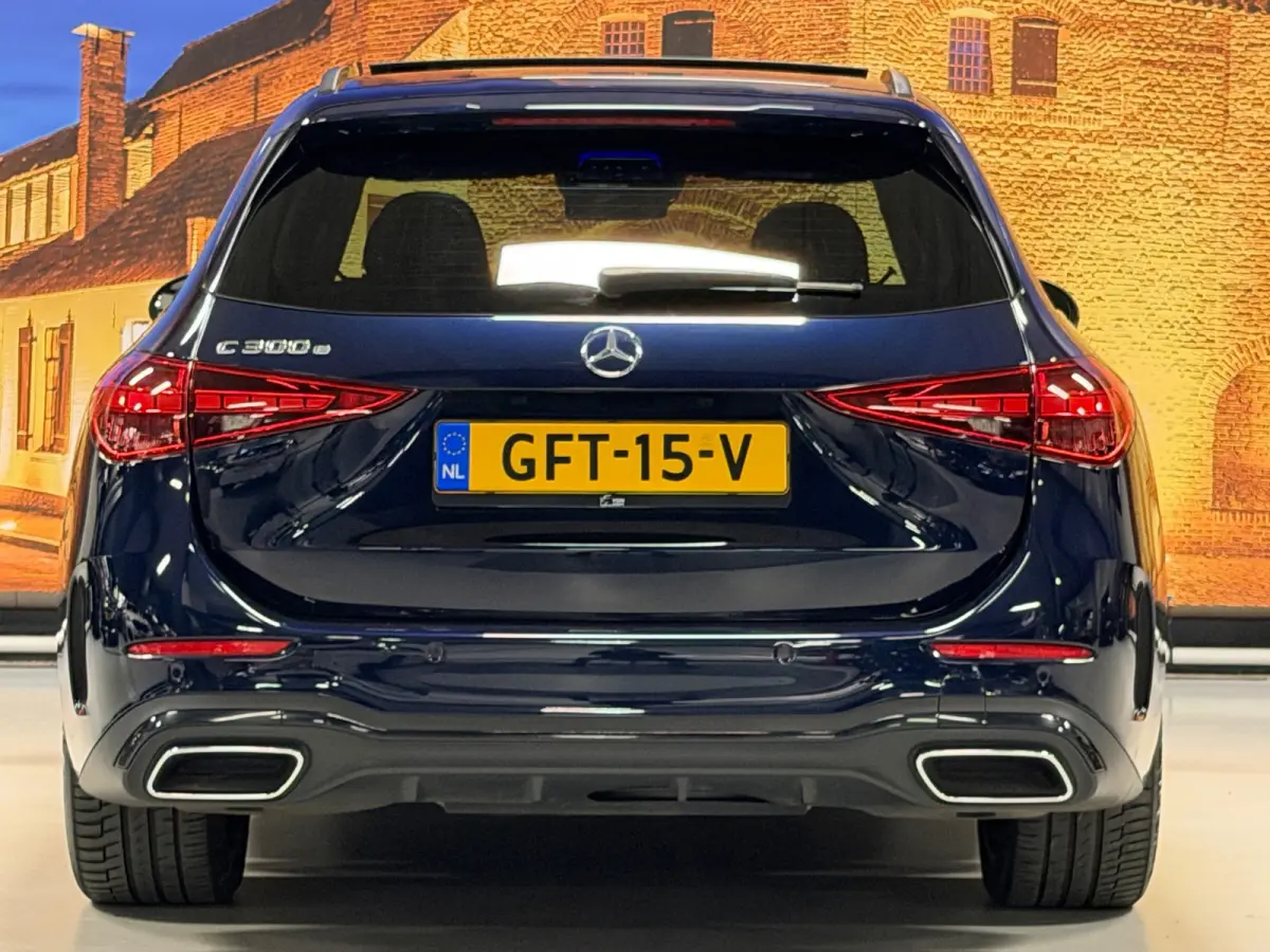 300 e AMG Line Panodak Night Carplay