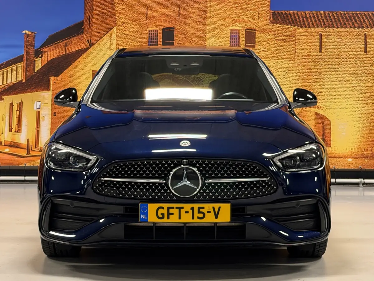300 e AMG Line Panodak Night Carplay