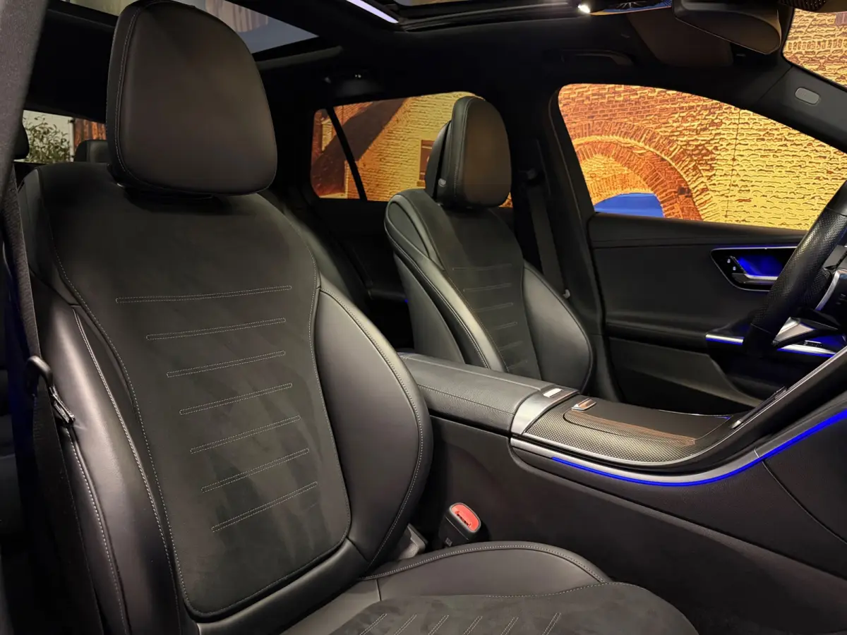 300 e AMG Line Panodak Night Carplay