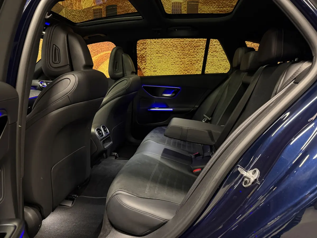 300 e AMG Line Panodak Night Carplay