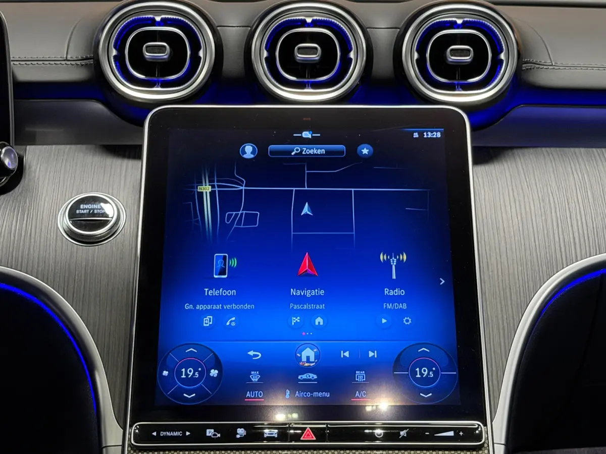 300 e AMG Line Panodak Night Carplay