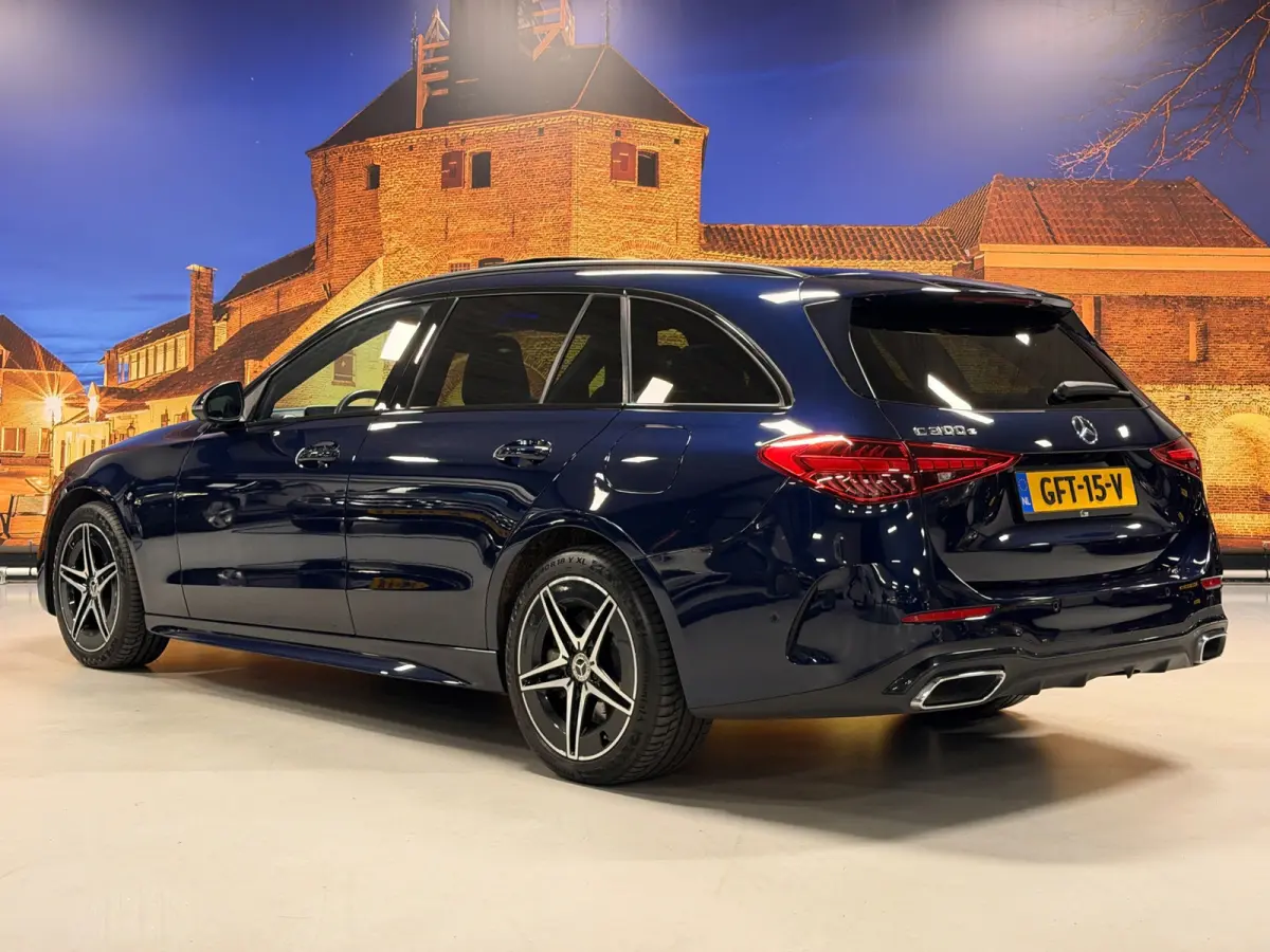 300 e AMG Line Panodak Night Carplay