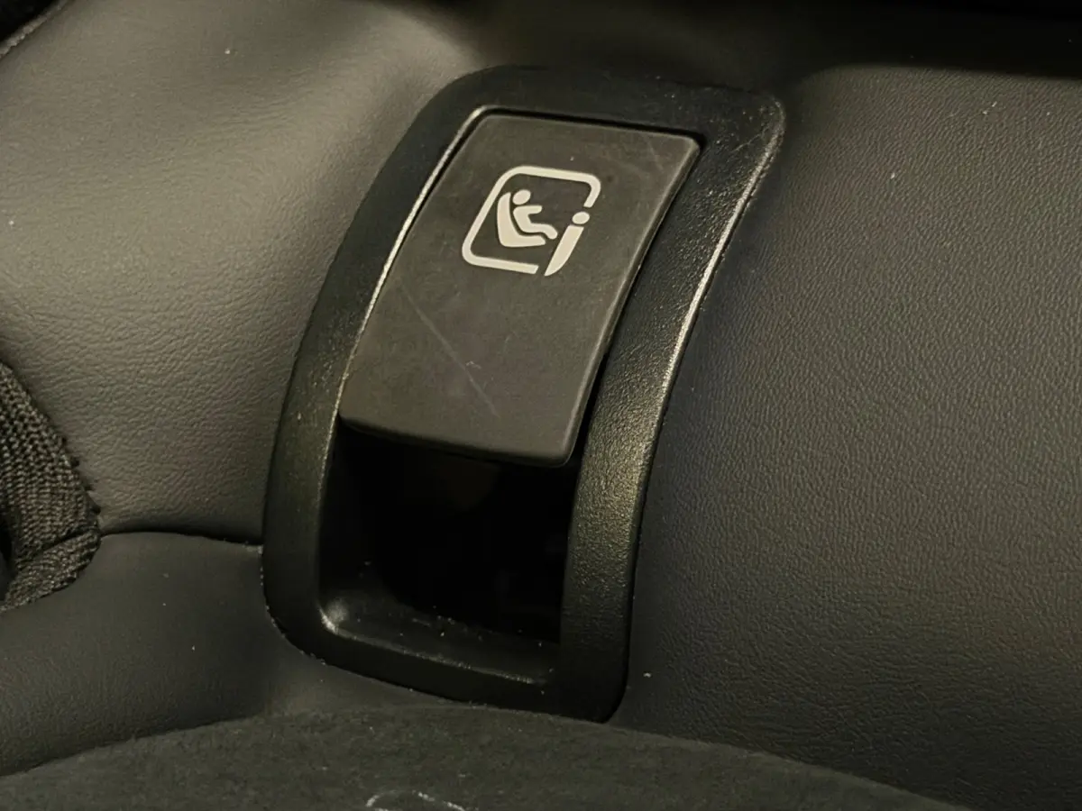 300 e AMG Line Panodak Night Carplay