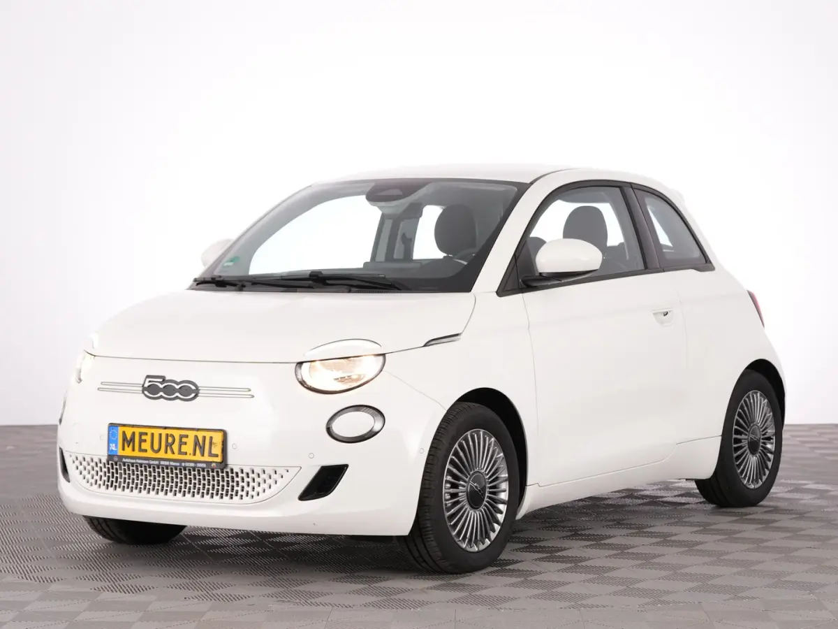 Icon Plus 42 kWh | VELGEN | STOELVERWARMING | CAMERA | BLISS | SOH 98,43% !