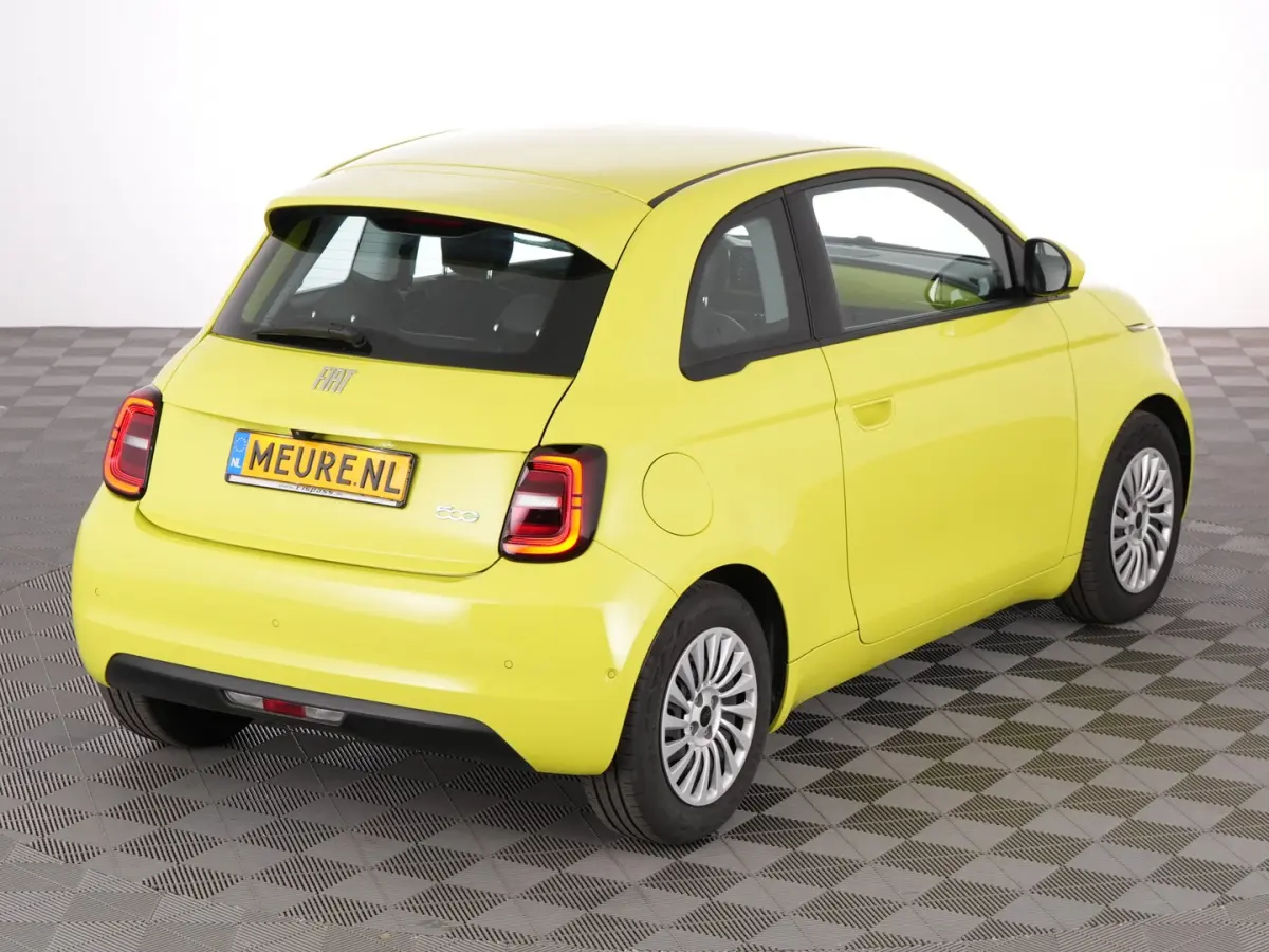 24 kWh Urban Plus | ACID YELLOW | NAVI | STOELVERWARMING | CAMERA | BLISS | SOH: 94,5% | !