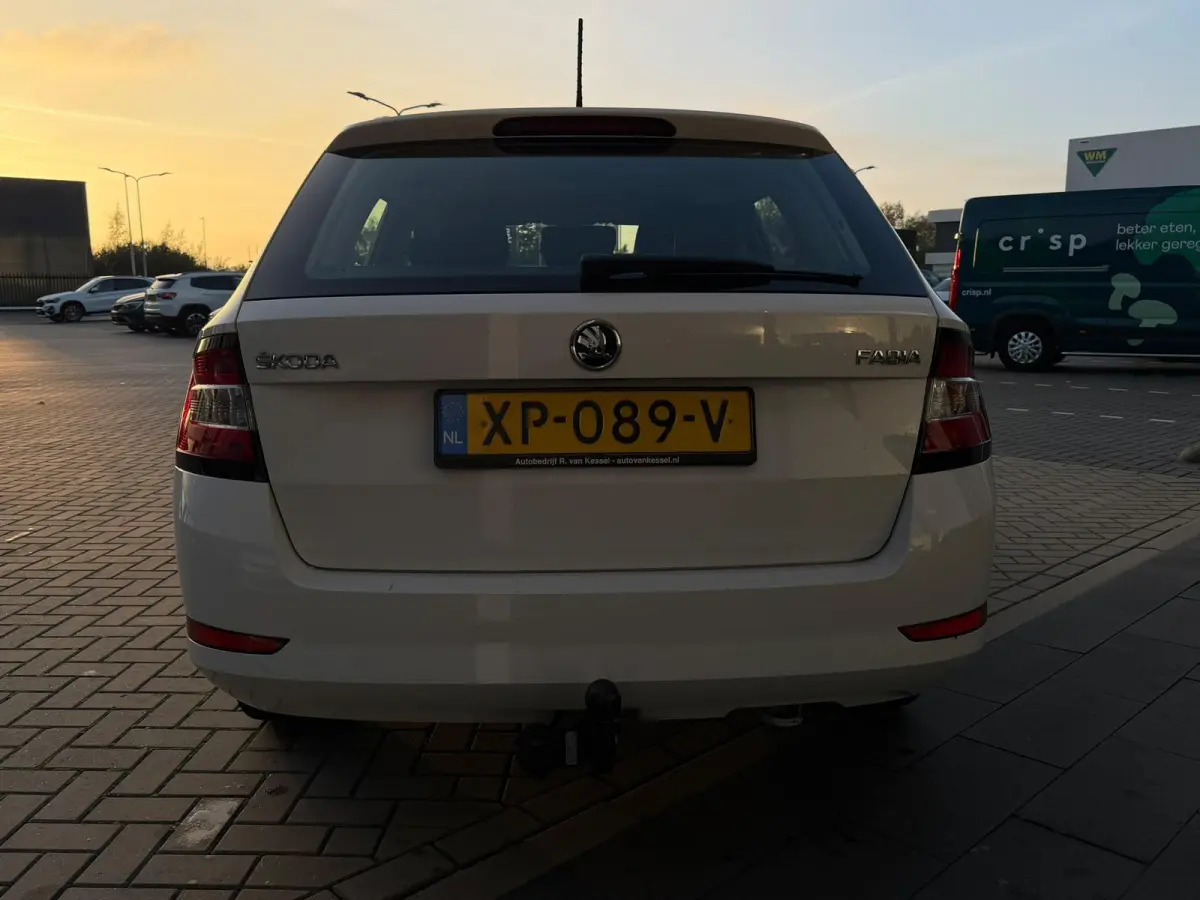 1.0 Active | TREKHAAK | CRUISE CONTROL | AIRCO |