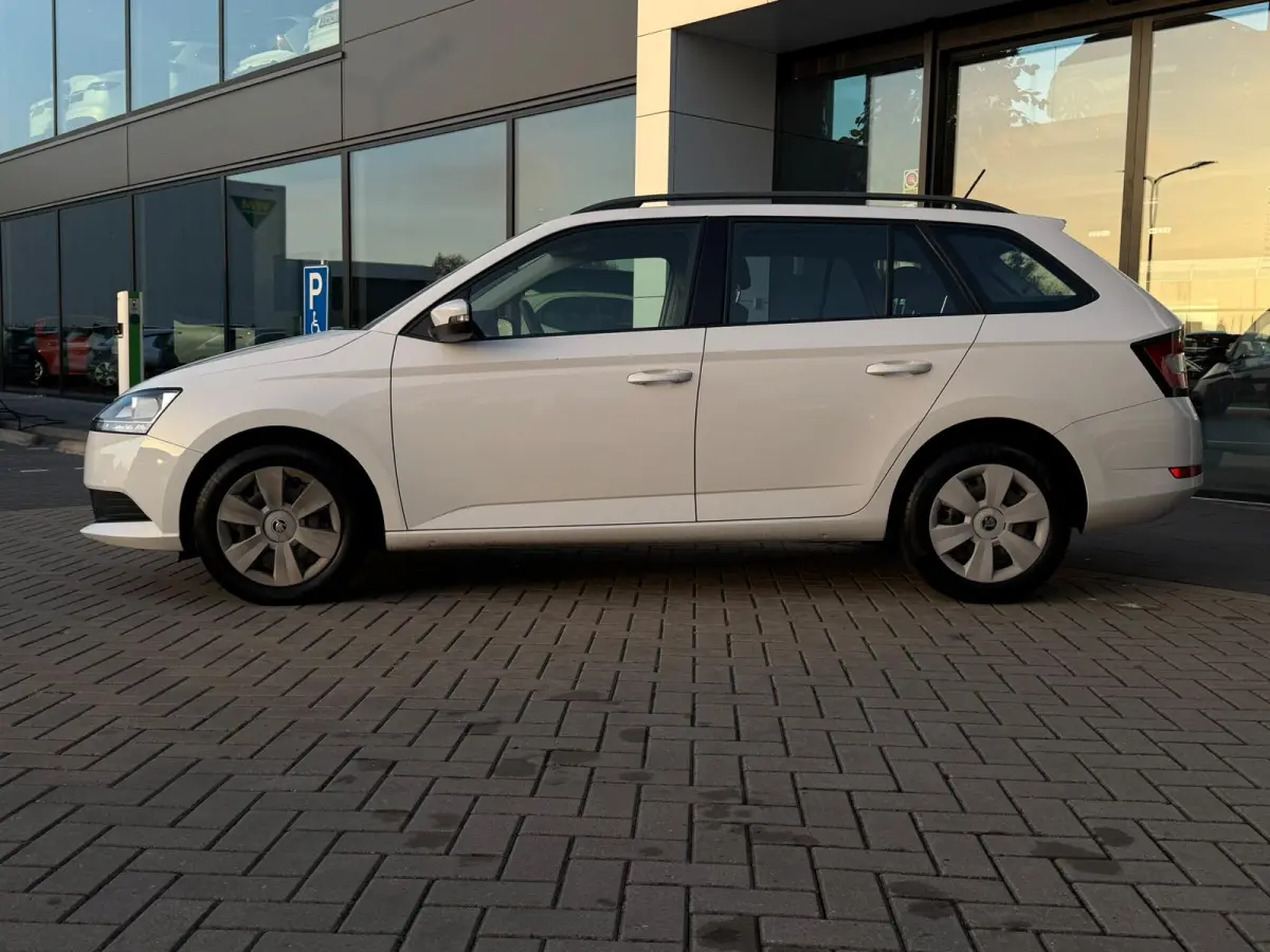 1.0 Active | TREKHAAK | CRUISE CONTROL | AIRCO |