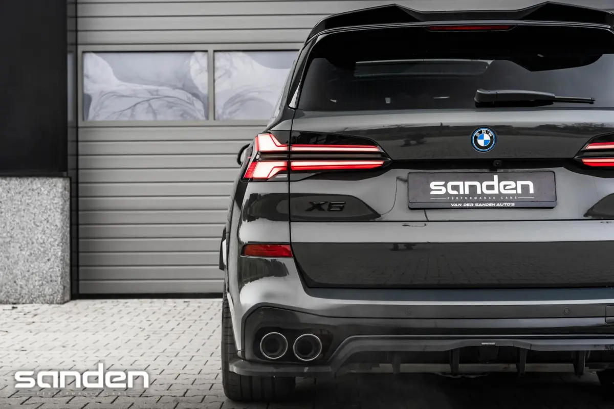 xDrive50e M Sport Pro|Dravit|M Seats|Sky Lounge|B&W