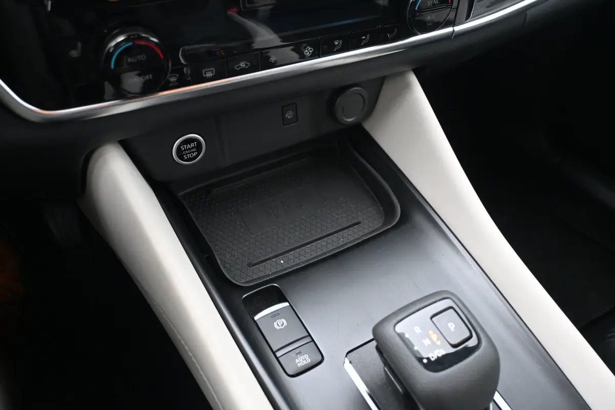 1.3 MHEV Xtronic Tekna | Vol-Leder | Elektr. Stoelen | HeadUp-Display | 360 Camera | Stoelverwarming | Dodehoek-Detectie | !!