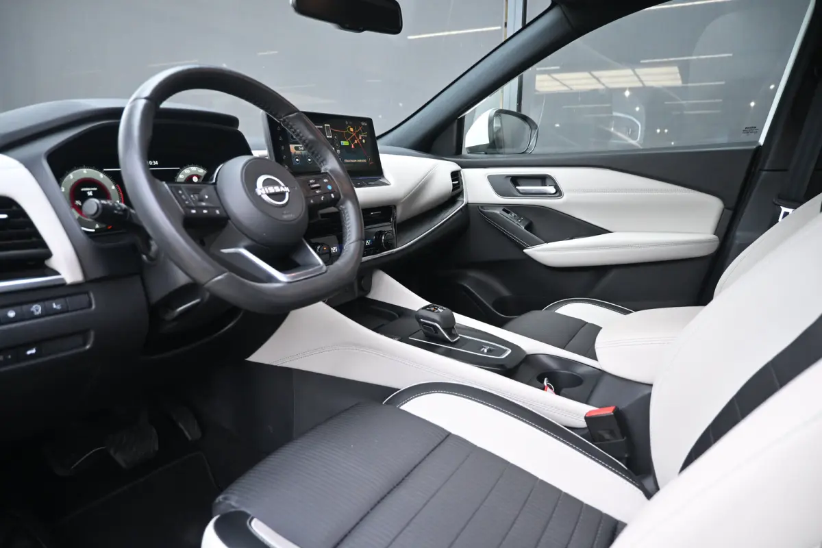 1.3 MHEV Xtronic Tekna | Vol-Leder | Elektr. Stoelen | HeadUp-Display | 360 Camera | Stoelverwarming | Dodehoek-Detectie | !!