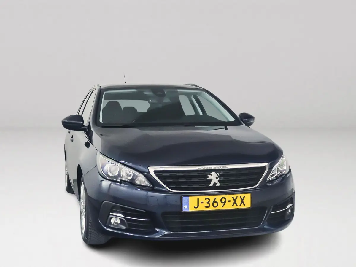 1.2 PureTech Blue Lease Executive | Panoramadak | Park assist | Carplay | Cruise control | Trekhaak